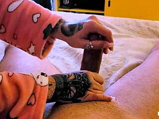 Striptease and hot waxing with a comic amateur