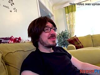 Amateur girl gets a handjob from a reality guy