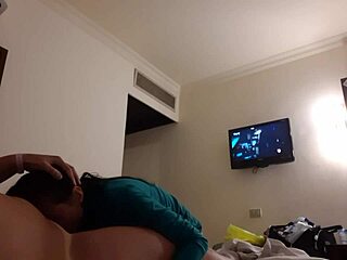 Lesbian lovers indulge in muff diving and cunnilingus orgasm