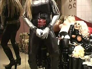 Black cock doll Roxina2007 in HD