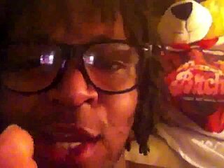 Ebony wife sells her pussy for money in amateur video