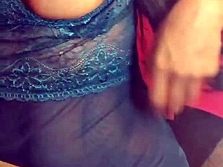 Joi Greluda shows you how to give a handjob and wants to see you climax
