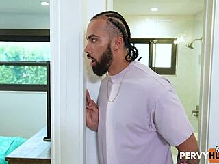 James Angel and Roxie Sinner's steamy encounter with stepsis who can quickly make you cum