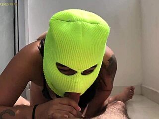 Latina beauty enjoys passionate sex in nature