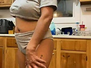 Anna Maria's tantalizing tease: A sizzling mix of cleaning and seduction