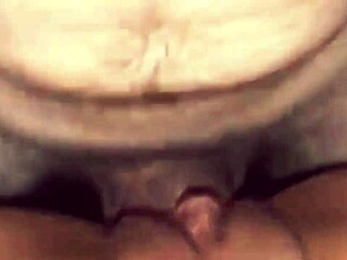 Amateur Latina with a voluptuous derriere enjoys a vigorous romp with a well-endowed partner