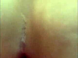 patroa gostosa drinks cum from mini funcionario