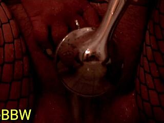 Voluptuous MILF Itskyliebbw indulges in solo pleasure in the shower