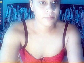Michella's big ass bounces on webcam in spicy teaser
