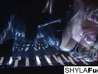 Sensual Shyla's solo show of smoking and titillation