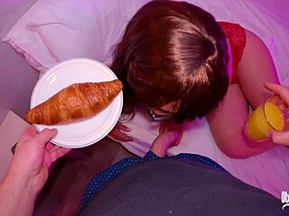 Stepmom's hardcore anal sex is the best morning pick-me-up