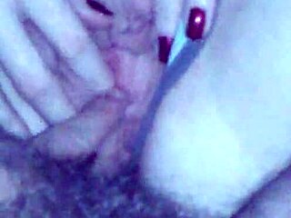 My red-haired girlfriend is a hot girl who likes to play with my dick