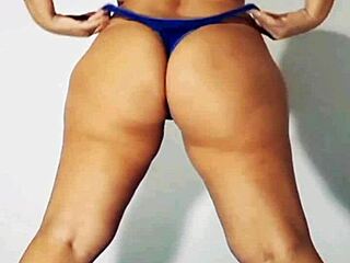 Hot milf Mirelladelicia in solo action