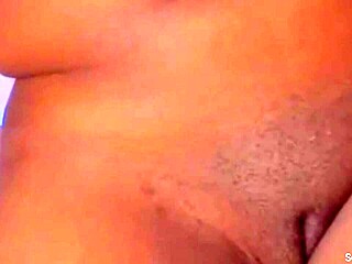 Stacy7’s fantastic pussy lesson by her big lips and juicy pussy