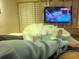 A female college student cheats on her boyfriend at a love hotel
