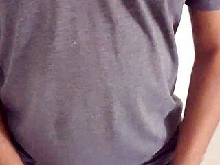 Indian hunk's hidden webcam session ends with a bang