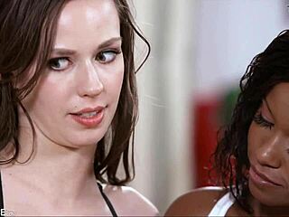 Madi Meadows' tight pussy gets toyed by Jezabel Vessir
