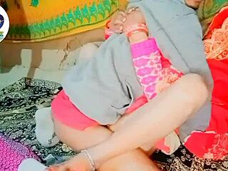 Hot homemade video of fingering and muff diving action