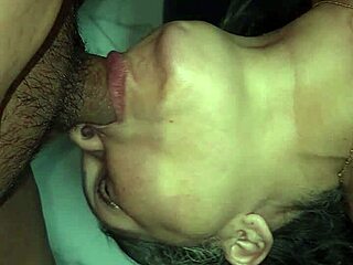 Helping a mature woman with big natural breasts to give a perfect blow job