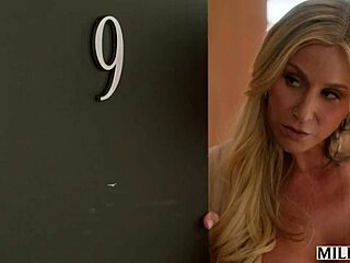Curvy blonde MILF Ainslee delivers hot package