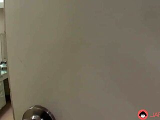 Asian nurse Rei Mizuna's solo session in the doctor's office