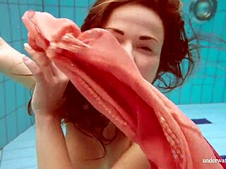Naked teen Deniska in the underwater seduction