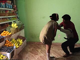 Indian fruit vendor gets hot and steamy on the job