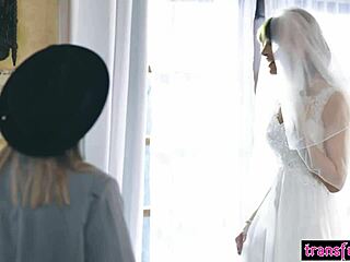 Petite tranny Korra Del Rio receives oral pleasure from Lola