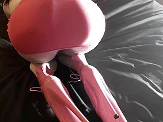 Hot model Laura xxx in sexy pantyhose video
