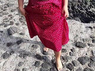 My Fuente style stepmom educates on beach