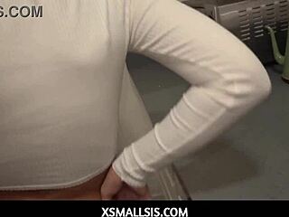 Xsmallsis -I showed my hot stepsister how to cook-