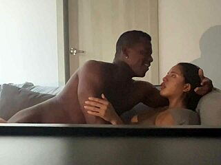I have an orgasm while they eat my pussy -amateur couple- nysdel