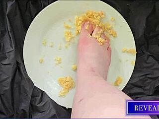 Toe-sucking delight meets foot fetish sexy soles