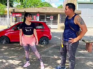 Colombian babe hooks up for anal with a stranger in public park